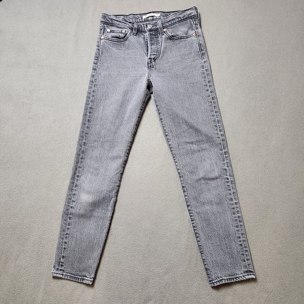 Levi's Wedgie Fit - Premium red tab Women's size 25 jeans